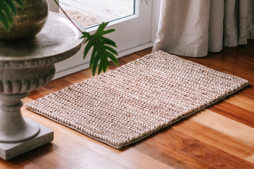 Garcia | Jute Rug Thick Tail - Brown | Shut the Front Door