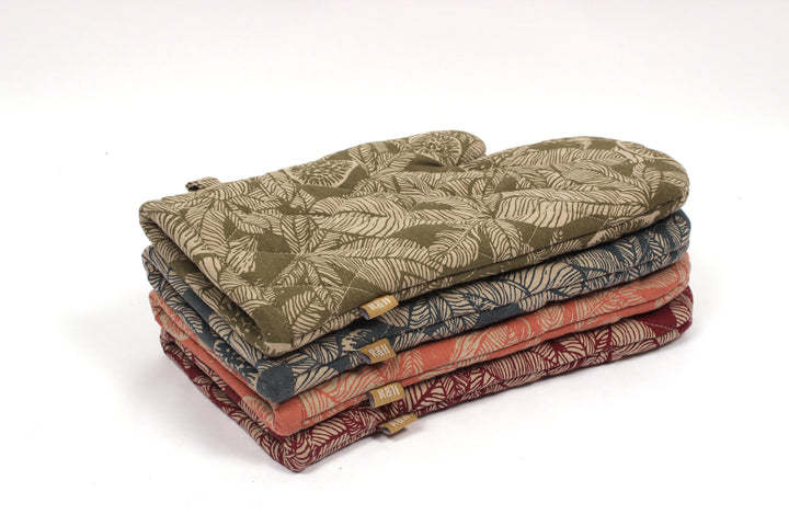 Raine & Humble | Fig Tree Oven Glove - Ruby | Shut the Front Door