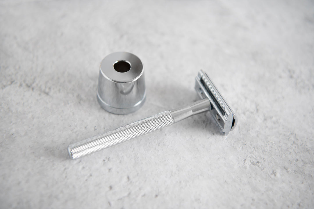 CaliWoods | Razor Stand Silver | Shut the Front Door